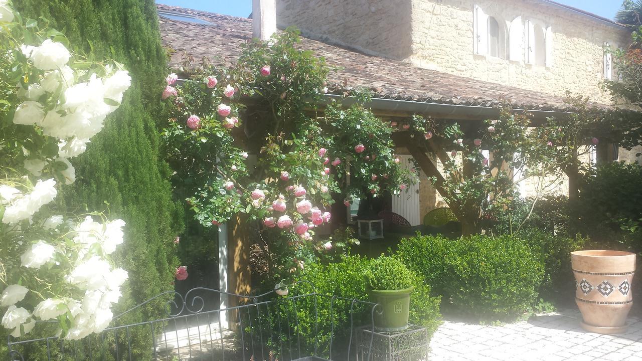 Le Clos D'Any Fontet Bagian luar foto