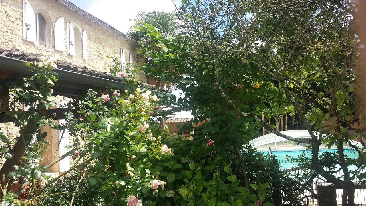 Le Clos D'Any Fontet Bagian luar foto